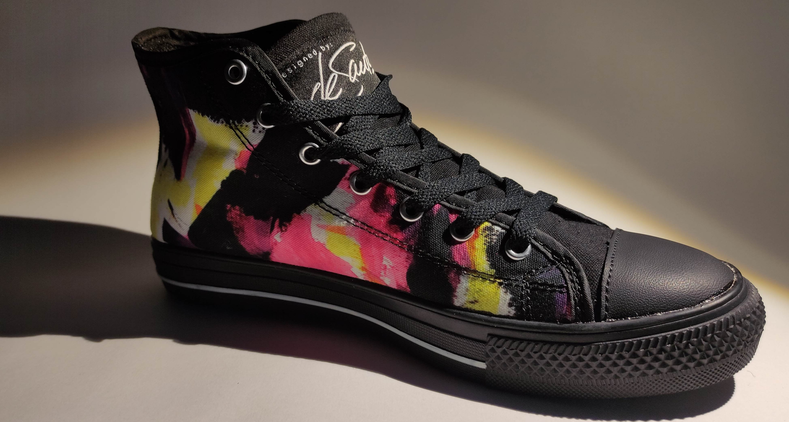 High-top sneaker — Model 01 — DESANTOS
